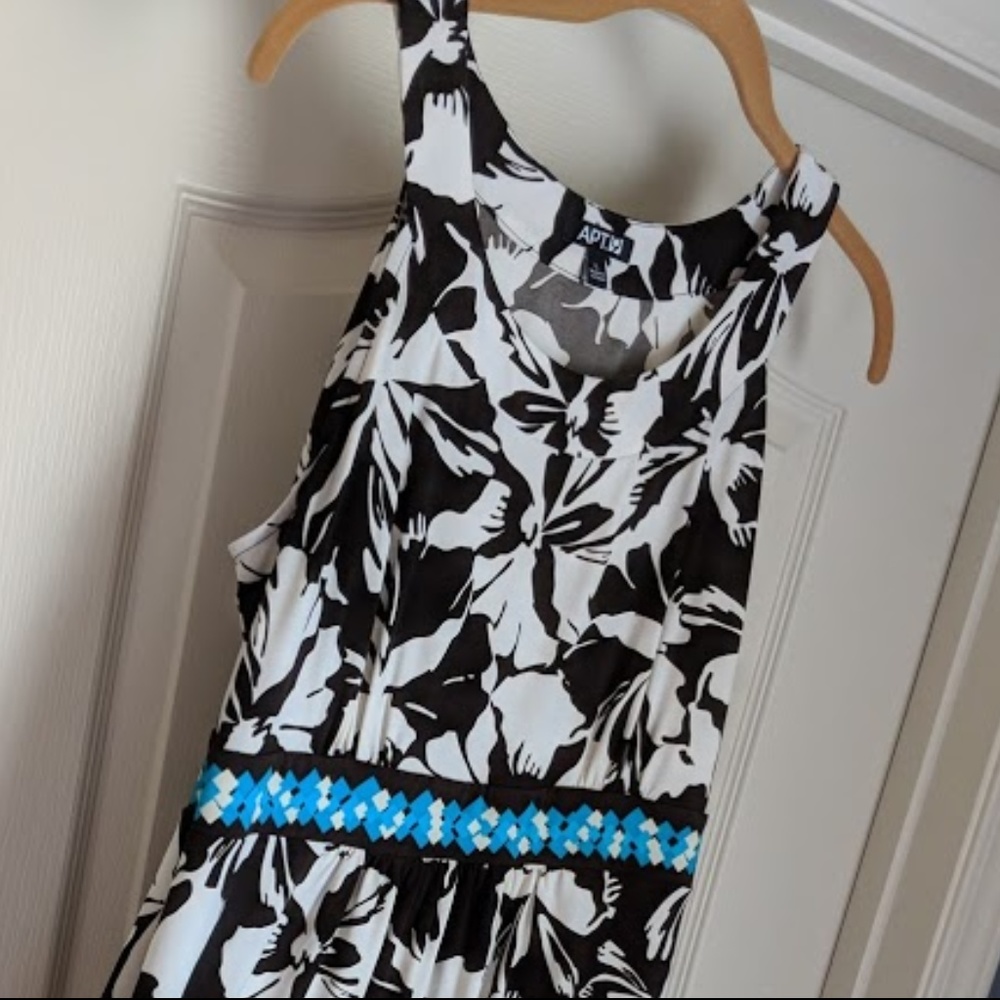 Flowy Floral Midi Dress